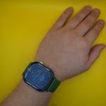 Smartwatch G96 de color verde con pantalla HD de 1,85 pulgadas, mostrando su diseño elegante y moderno.