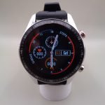 Smartwatch Q12, de color de esfera plateada de correa negra, un estilo único y seguro