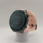 Smartwatch DT3 Pro Max rosado con pantalla táctil y correa de silicona