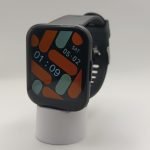Smartwatch N5 con una pantalla táctil de 1.91 pulgadas, destacando su diseño elegante y sus múltiples funciones para un estilo de vida saludable y conectado