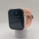 Smartwatch N5 con una pantalla táctil de 1.91 pulgadas, destacando su diseño elegante y sus múltiples funciones para un estilo de vida saludable y conectado