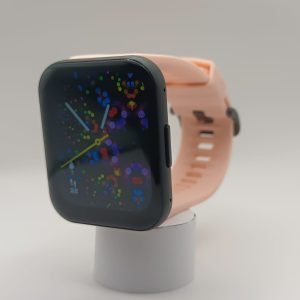 Smartwatch N5 con una pantalla táctil de 1.91 pulgadas, destacando su diseño elegante y sus múltiples funciones para un estilo de vida saludable y conectado